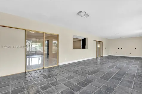 5113 Mckinley Street Hollywood FL 33021