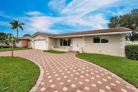 5113 Mckinley Street Hollywood FL 33021