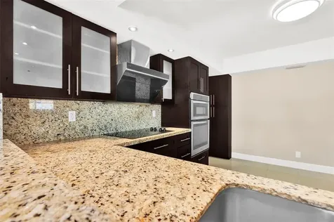 5113 Mckinley Street Hollywood FL 33021