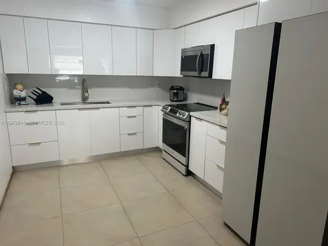 1720 SW 87th Avenue Miami FL 33165