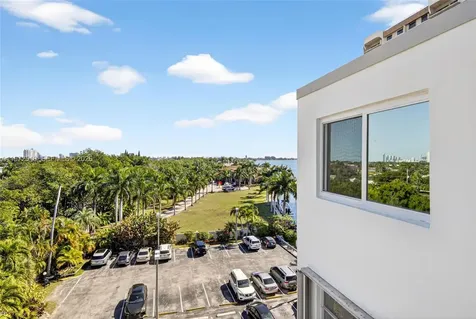 1750 NE 115th Street Miami FL 33181