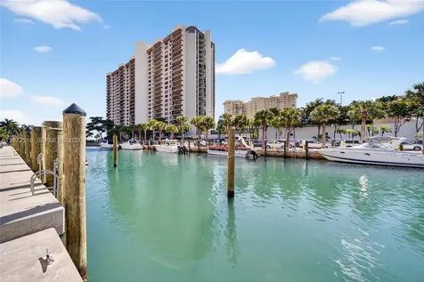 1750 NE 115th Street Miami FL 33181