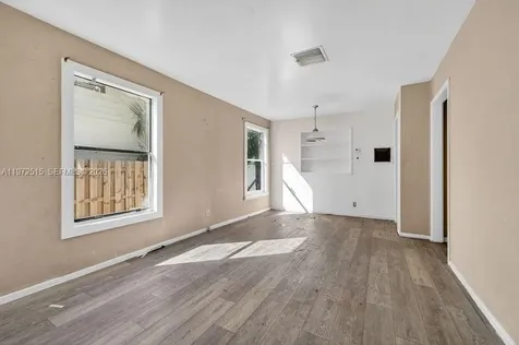 803 36th Street West Palm Beach FL 33407