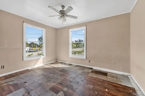 803 36th Street West Palm Beach FL 33407