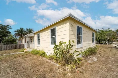 803 36th Street West Palm Beach FL 33407