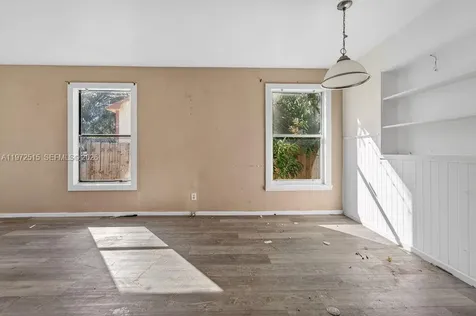 803 36th Street West Palm Beach FL 33407