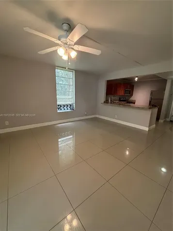 400 Commodore Plantation FL 33325