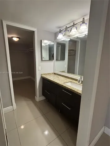 400 Commodore Plantation FL 33325