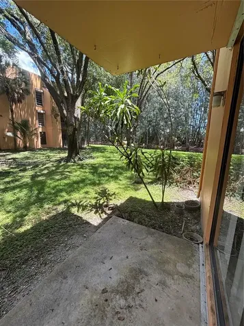 400 Commodore Plantation FL 33325