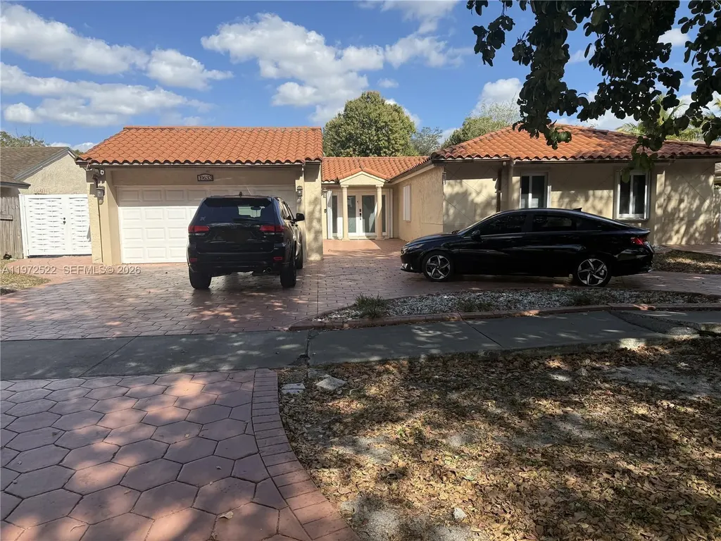 19633 NW 62nd Place Miami FL 33015