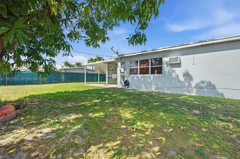 10720 SW 55th Terrace Miami FL 33165