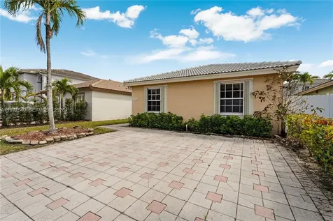 10523 SW 161st Place Miami FL 33196