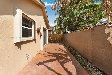10523 SW 161st Place Miami FL 33196