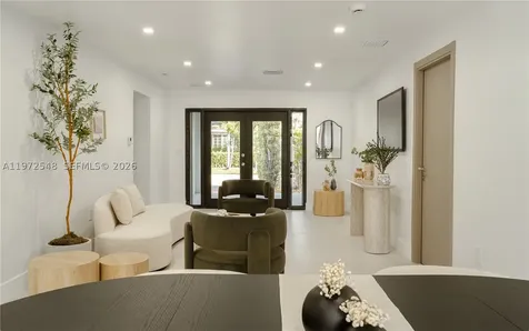 1221 Biarritz Drive Miami Beach FL 33141