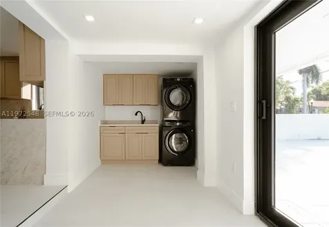 1221 Biarritz Drive Miami Beach FL 33141