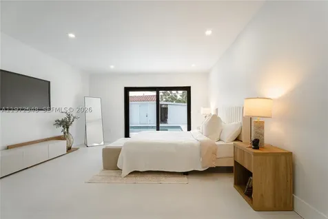 1221 Biarritz Drive Miami Beach FL 33141