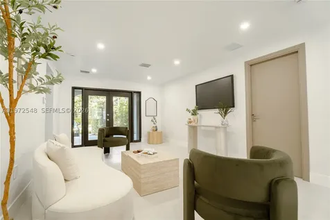 1221 Biarritz Drive Miami Beach FL 33141