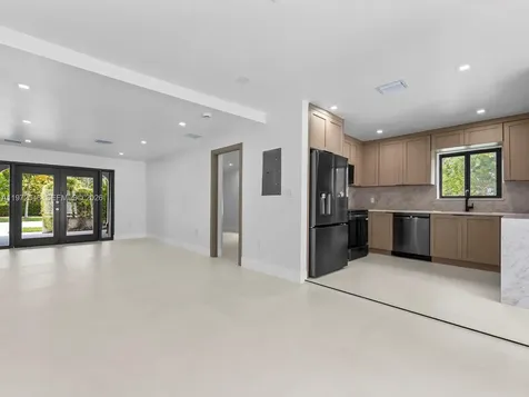 1221 Biarritz Drive Miami Beach FL 33141