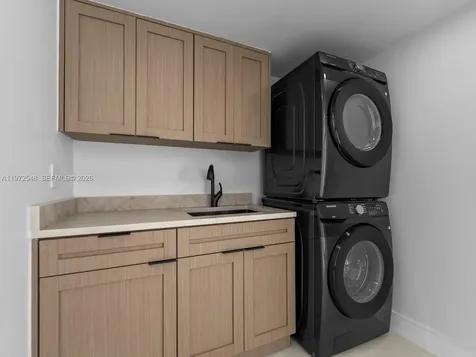 1221 Biarritz Drive Miami Beach FL 33141