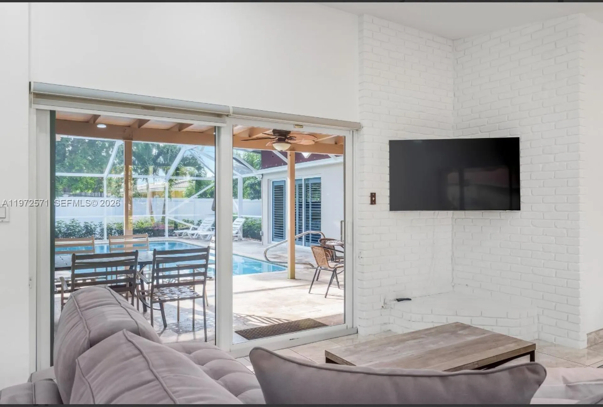 811 N Highland Drive Hollywood FL 33021
