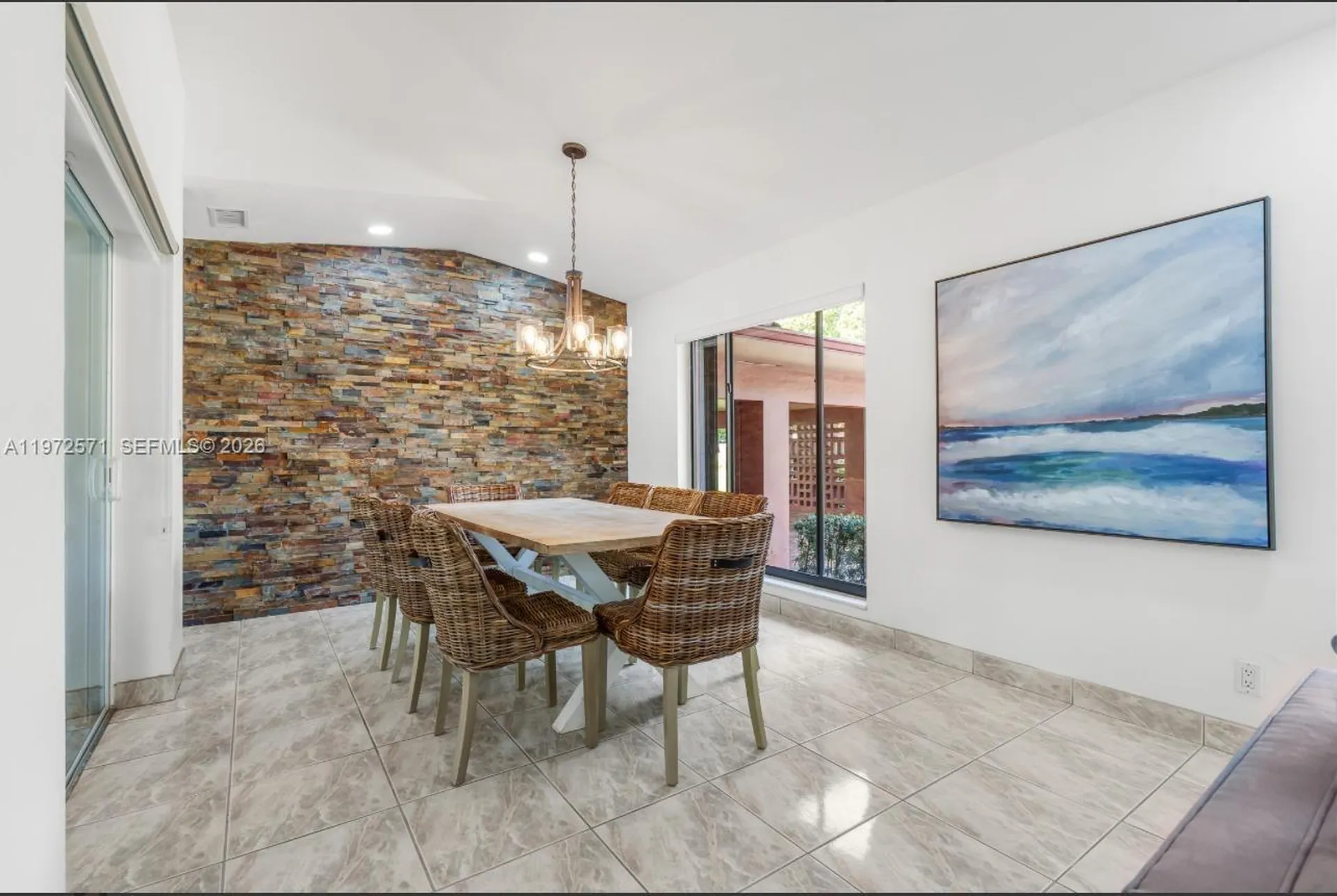 811 N Highland Drive Hollywood FL 33021