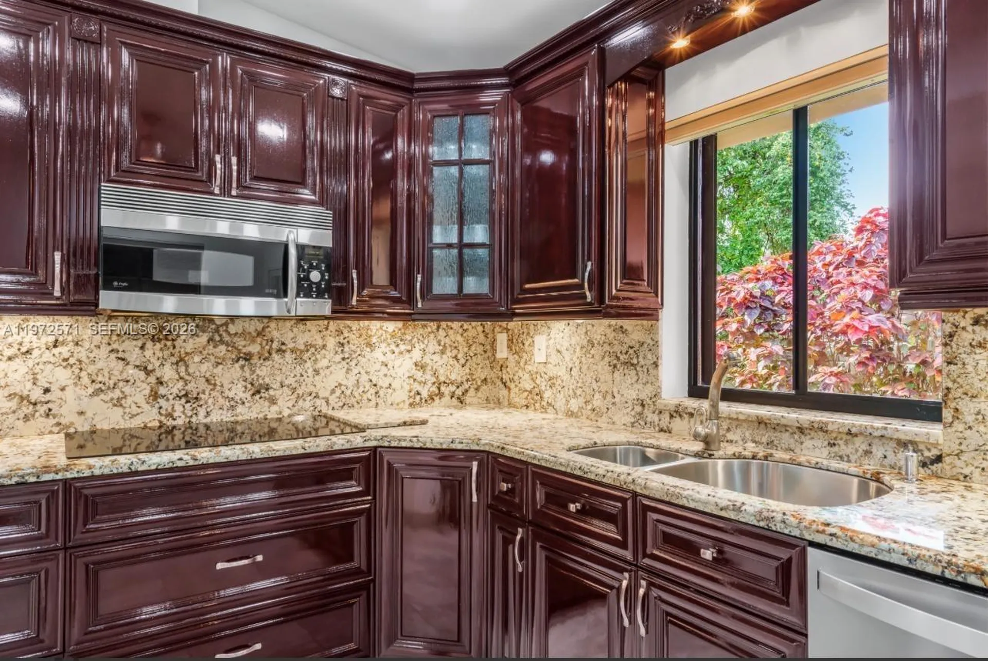 811 N Highland Drive Hollywood FL 33021