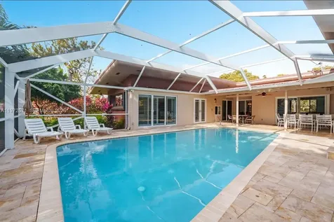 811 N Highland Drive Hollywood FL 33021