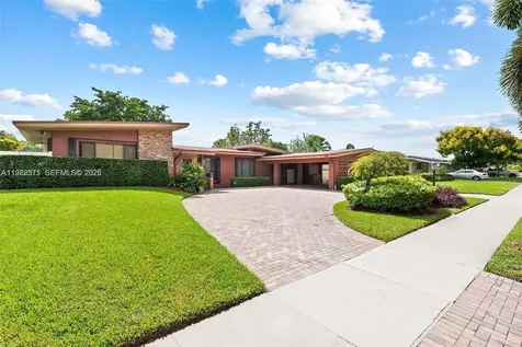 811 N Highland Drive Hollywood FL 33021