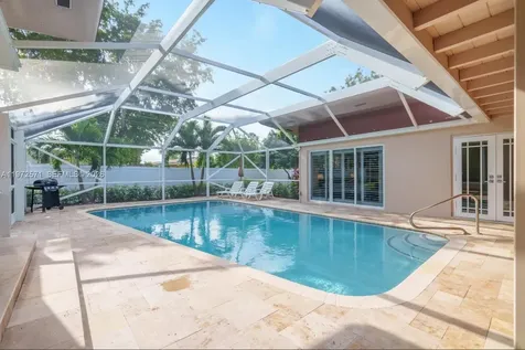 811 N Highland Drive Hollywood FL 33021