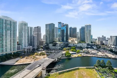 350 S Miami Avenue Miami FL 33130