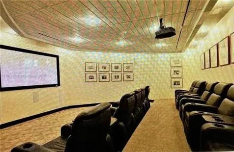 253 NE 2nd Street Miami FL 33132