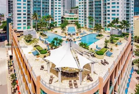 253 NE 2nd Street Miami FL 33132