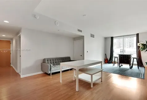 253 NE 2nd Street Miami FL 33132