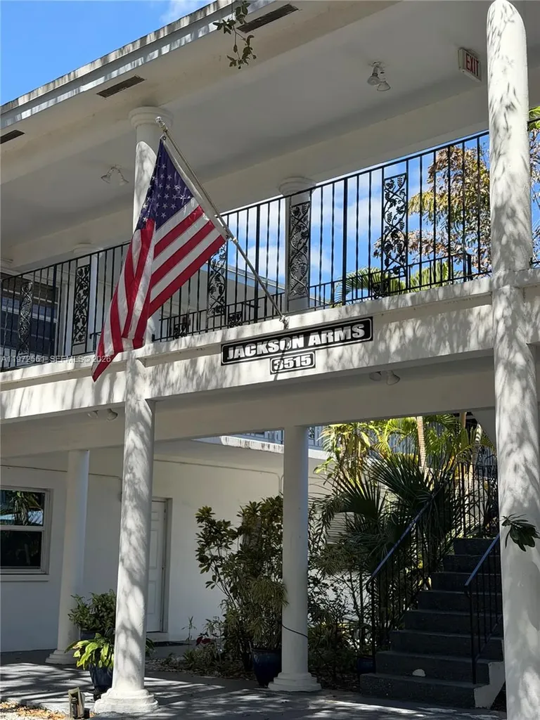 3515 Van Buren Street Hollywood FL 33021