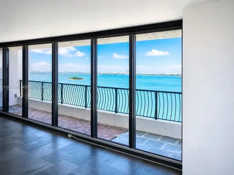 555 NE 15th Street Miami FL 33132