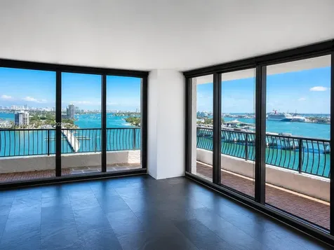 555 NE 15th Street Miami FL 33132