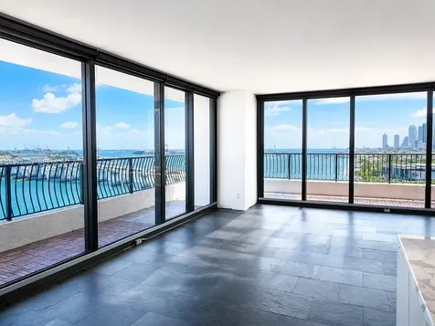 555 NE 15th Street Miami FL 33132