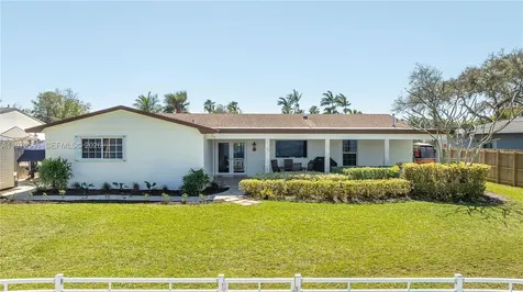 8121 SW 203rd Street Cutler Bay FL 33189