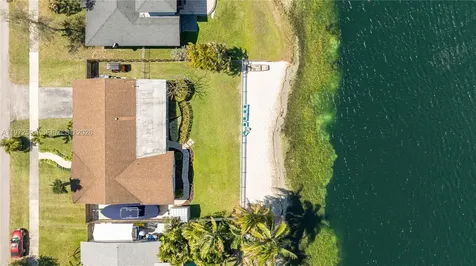 8121 SW 203rd Street Cutler Bay FL 33189