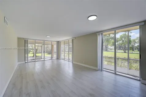 7582 NW 86th Terrace Tamarac FL 33321