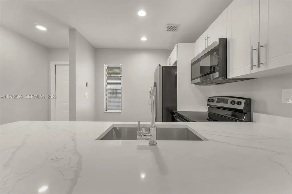 10379 NW 35th Street Coral Springs FL 33065