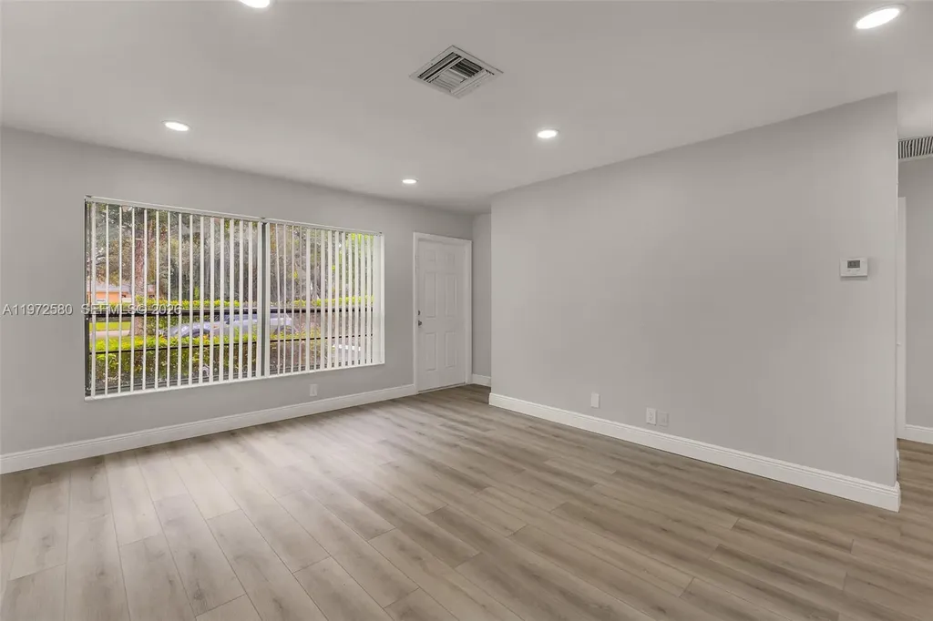 10379 NW 35th Street Coral Springs FL 33065