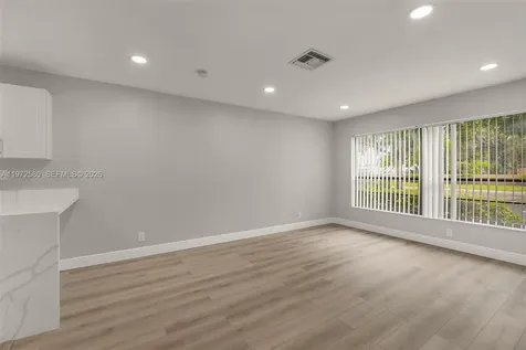 10379 NW 35th Street Coral Springs FL 33065
