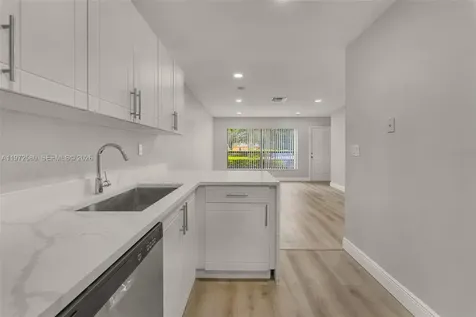 10379 NW 35th Street Coral Springs FL 33065