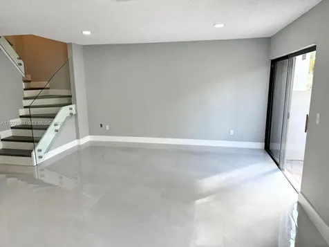 2700 N 34th Avenue Hollywood FL 33021
