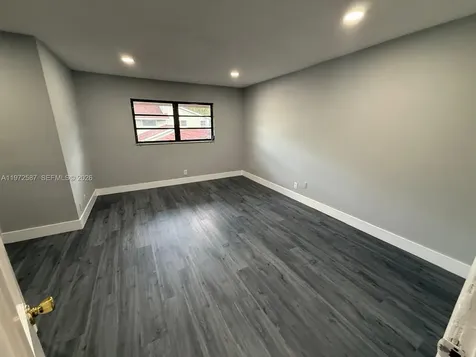 2700 N 34th Avenue Hollywood FL 33021