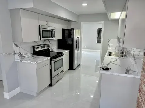 2700 N 34th Avenue Hollywood FL 33021