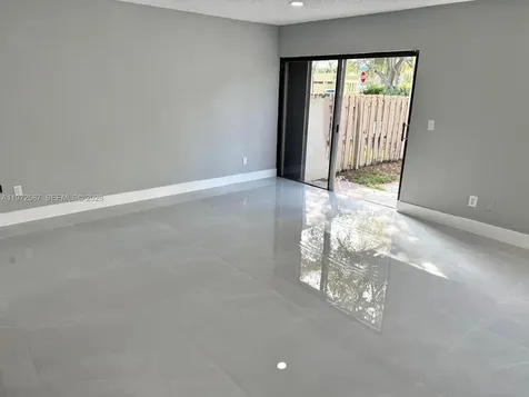 2700 N 34th Avenue Hollywood FL 33021