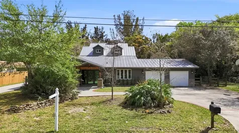 400 Farmington Drive Plantation FL 33317