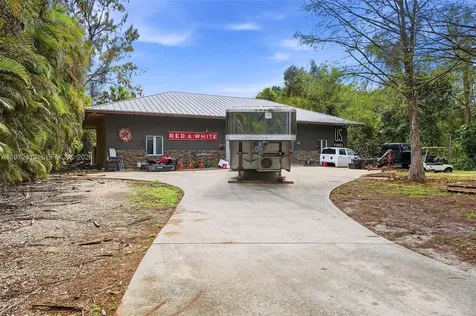 400 Farmington Drive Plantation FL 33317